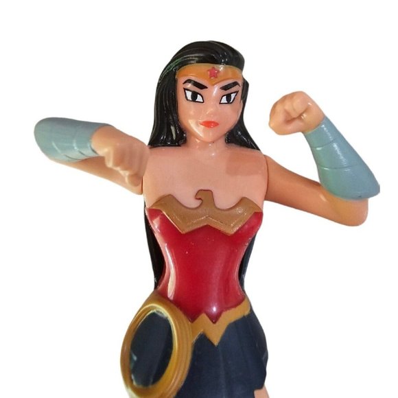 Justice League Wonder Woman Burger King Toy Figure Figurine Moving Arms 2018 - Picture 3 of 6